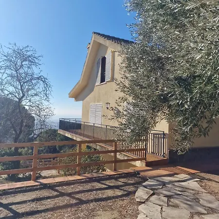 Lodge Maresme & Rosa Mataro