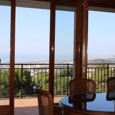 Maresme & Rosa Lodge *