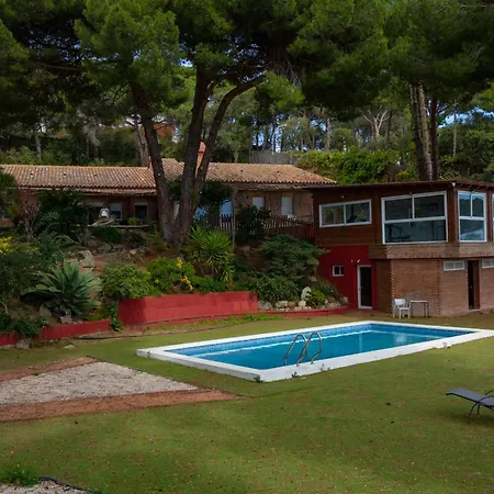 Lodge Maresme & Rosa Mataro