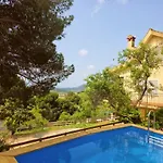 Maresme & Rosa Lodge *