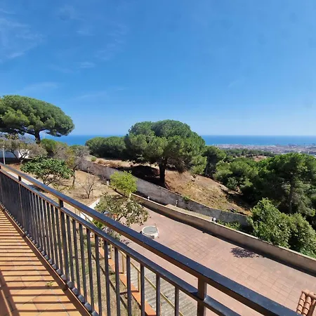 Maresme & Rosa Lodge