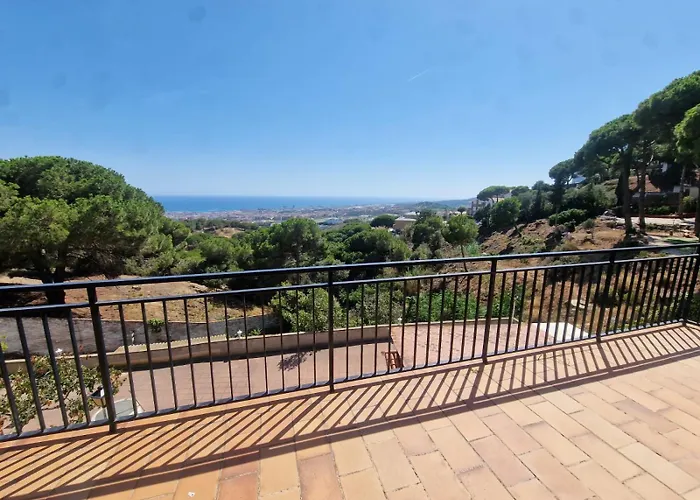 Lodge Maresme & Rosa Mataro